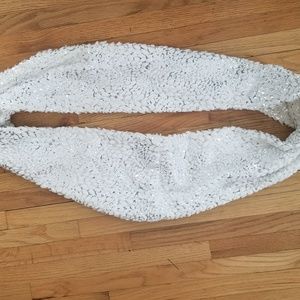WHITE FAUX FUR SILVER INFINITY SCARF